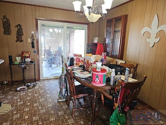 4th image of 1119 E Camellia Dr