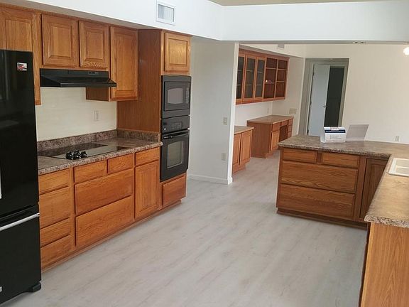 4th image of 14611 W Ravenswood Dr