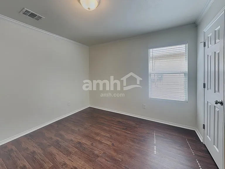 9921 Thomas Jefferson Dr — Photo 16
