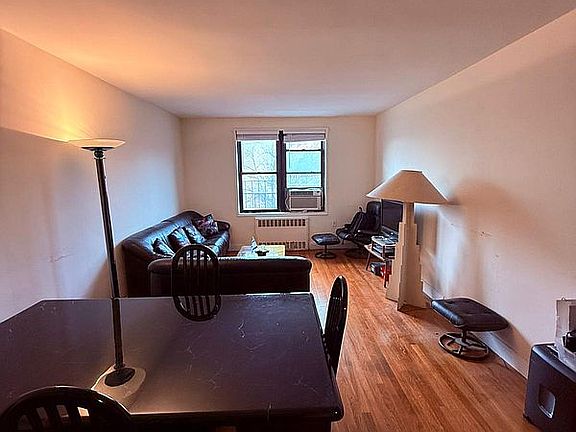 3rd image of 150-10 71st Ave #4C