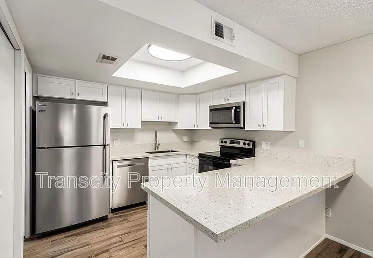 2143 E Center Ln #2 — Photo 7