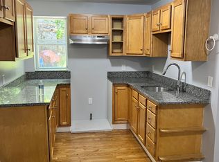 133 River St APT 1, Haverhill, MA 01832