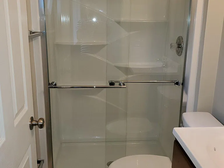 Master Bathroom Pic #1