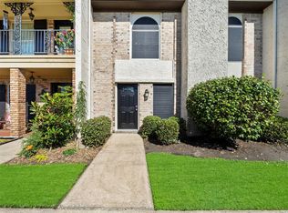 2012 E James St, Baytown, TX 77520