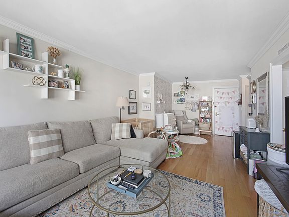 5th image of 345 E 80th St APT 26E