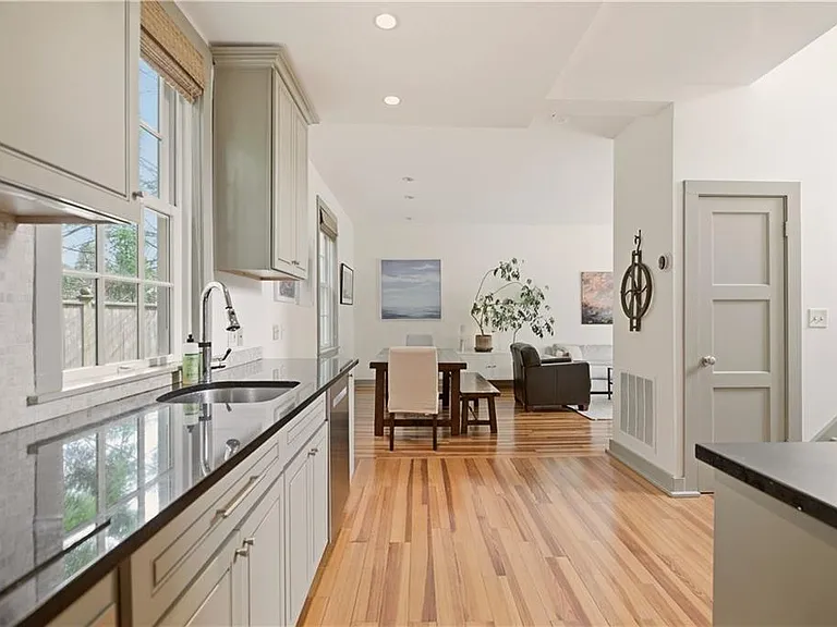 364 Bellevue Ave — Photo 10