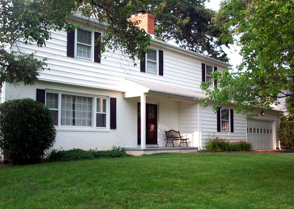 1st image of 472 London Ln