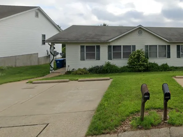 407 Locust St #B, New Haven, MO 63068