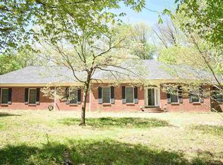 5975 Boskey Dr, Millington, TN 38053