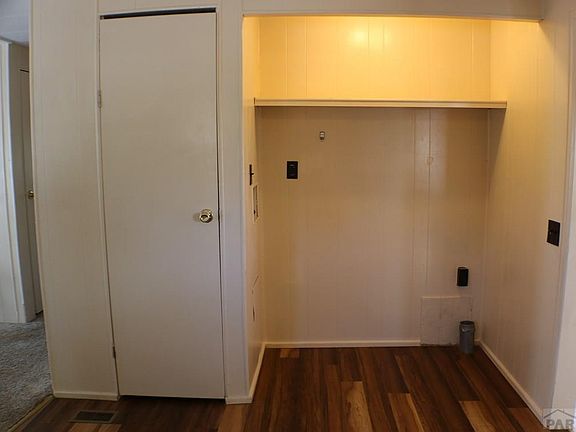 4th image of 2773 Applewood Dr