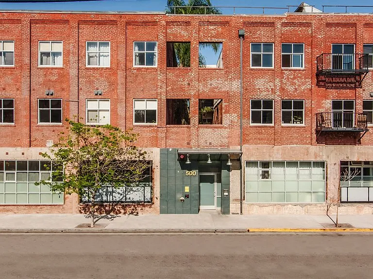 500 Molino St #313 — Photo 1