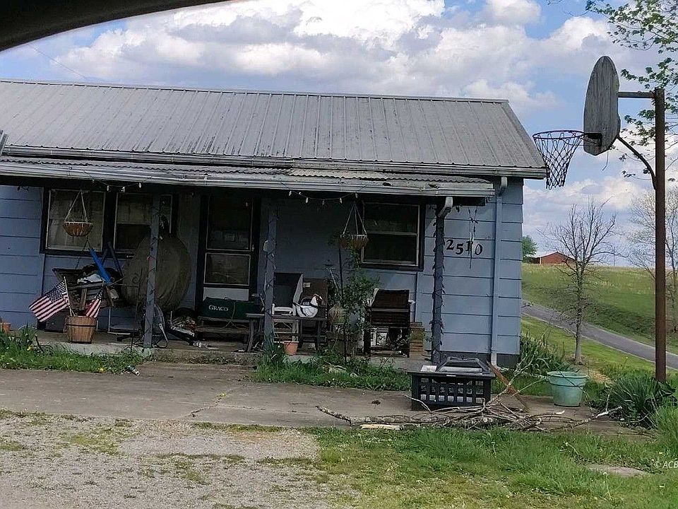 2nd image of 2510 Swart Rd