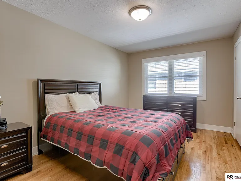 2425 S 47th St — Photo 10