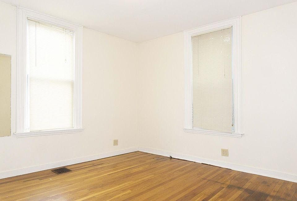 2nd image of 11 Minton St APT 2R