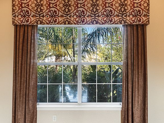 3rd image of 625 Moondale Dr