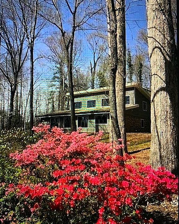 1st image of 184 Valleybrook Ln