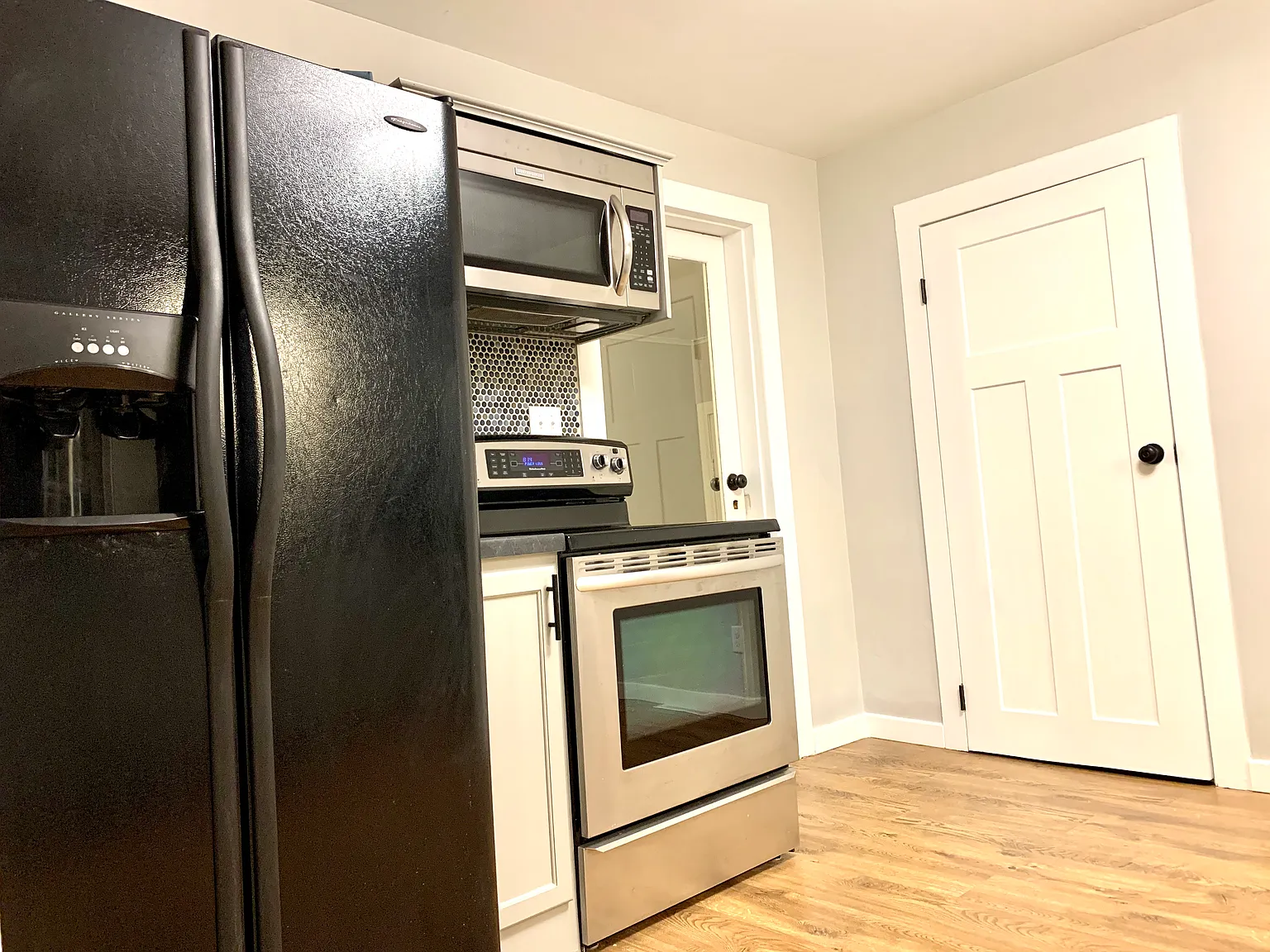 2 bed, 1.5 bath, 900 sqft, $1,450 — Photo 4