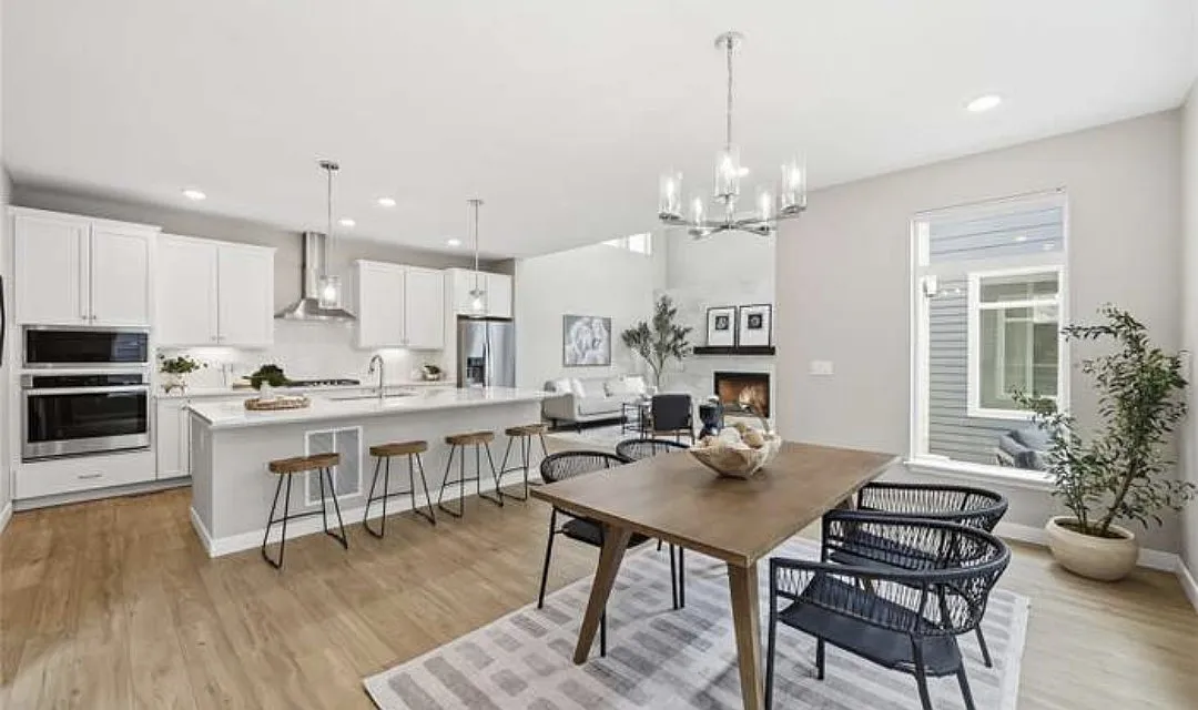 4 bed, 3084 sqft, $3,950 — Photo 3