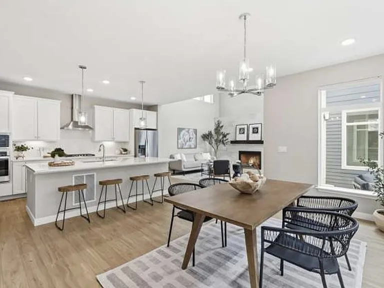 6167 N Dallas Way — Photo 3