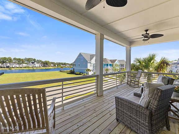 4th image of 352 Summerhouse Drive