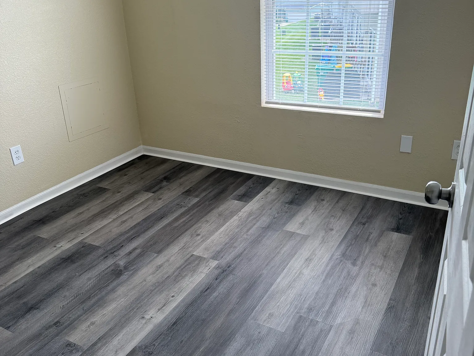 3 bed, 2.5 bath, 1657 sqft, $1,750 — Photo 3