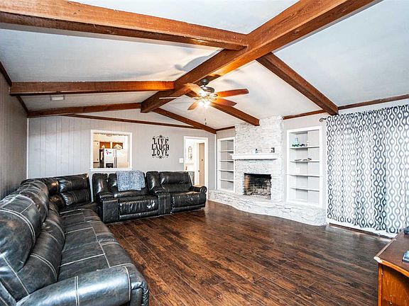 5th image of 700 Loraine Ct