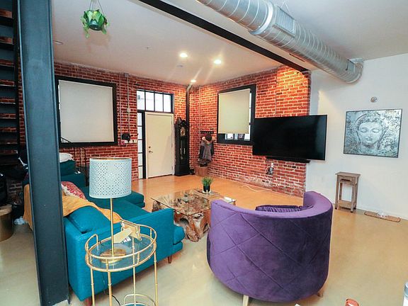 4th image of 1409 Germantown Ave #1F