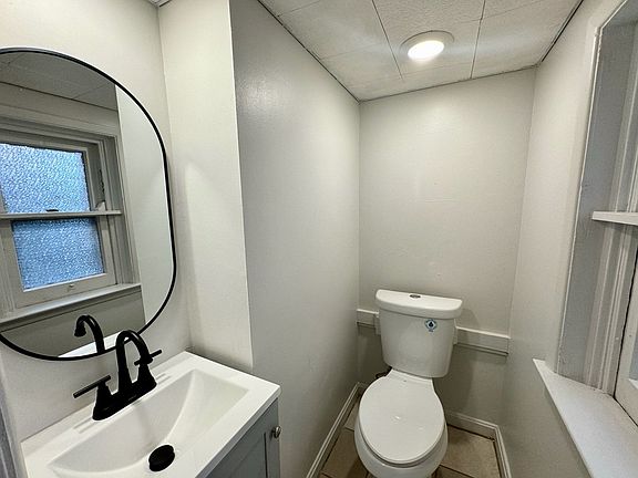 4th image of 301 W McMillan St #2