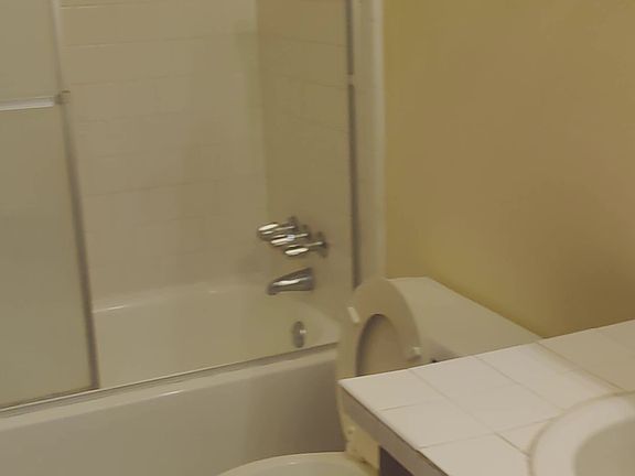 4th image of 1319 Redwood Ln