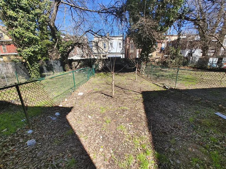 186 Passaic St — Photo 9