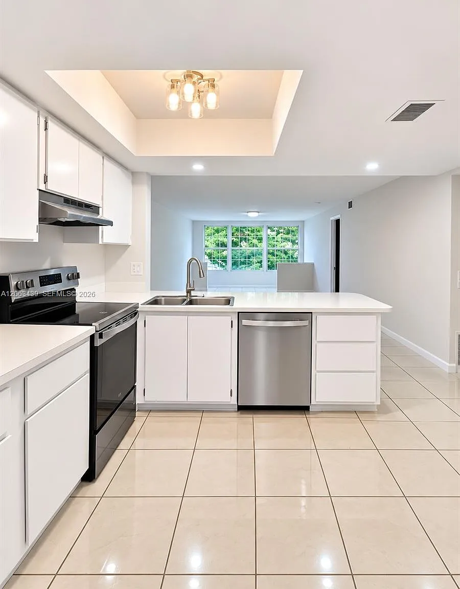 Palm Beach Trace Condo — Photo 1