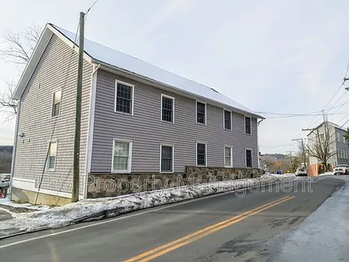 129 Railroad St Photo 1