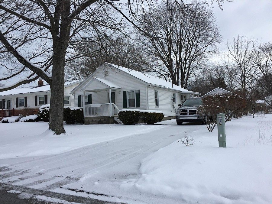 2nd image of 2518 18th Ave