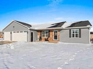 1416 Mera Ln, Kaukauna, WI 54130