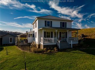 3095 Wolfe Run Rd, Belleville, WV 26133
