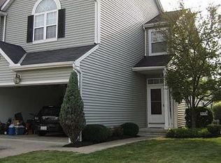 9754 Sugarbush Cir, Olmsted Falls, OH 44138