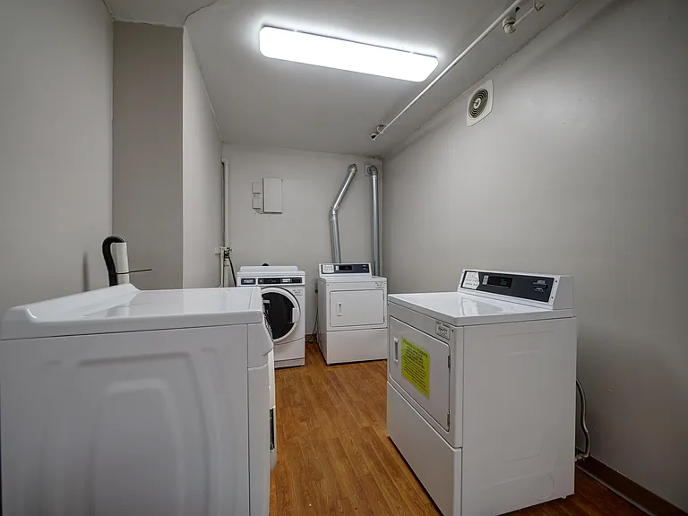 Riverhill Apartments — Photo 23