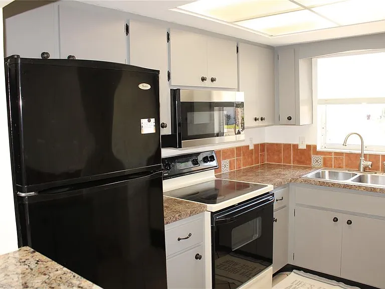 5062 Live Oak Cir #5026 — Photo 3