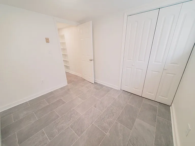 47 Lindale St #B — Photo 6