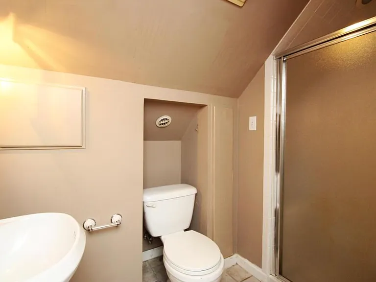 212 Goshen Ave — Photo 21