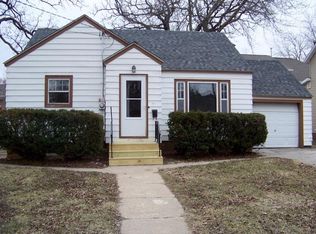 12 N 12th St, Clear Lake, IA 50428
