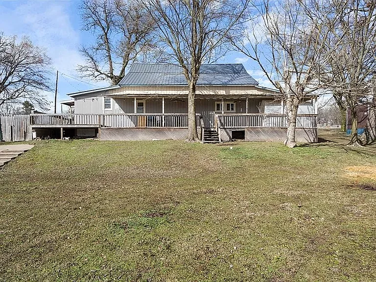4 bed, 2100 sqft, $1,500 — Photo 3