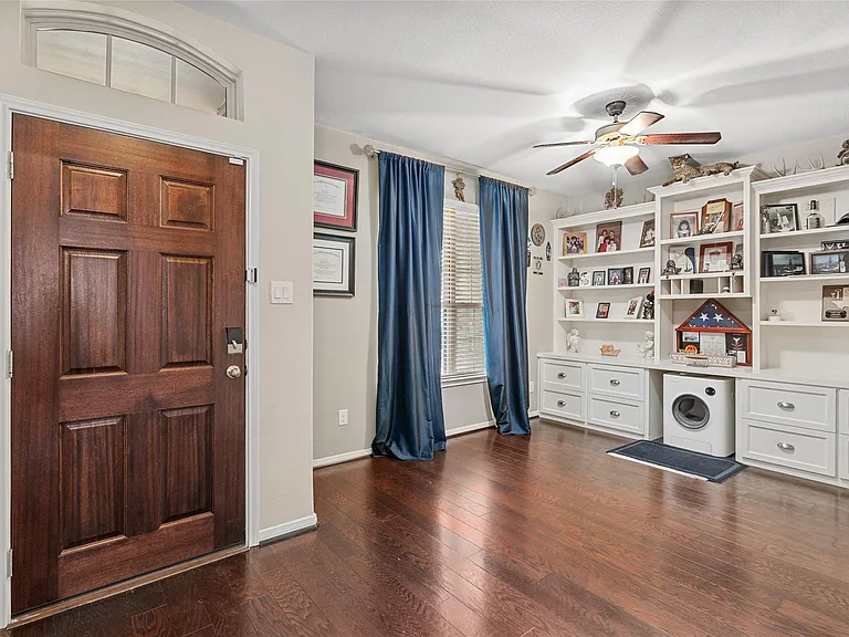 14104 N Crater Lake Ct — Photo 4
