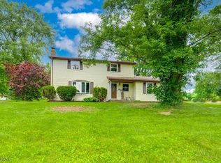 2023 State St NE, Canton, OH 44721