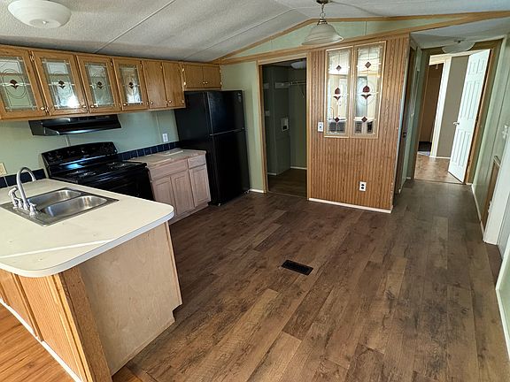 3rd image of 112 Osage Ln