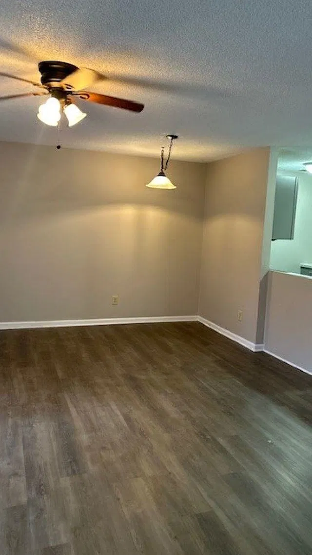 3 bed, 2.0 bath, 900 sqft, $1,650 — Photo 3
