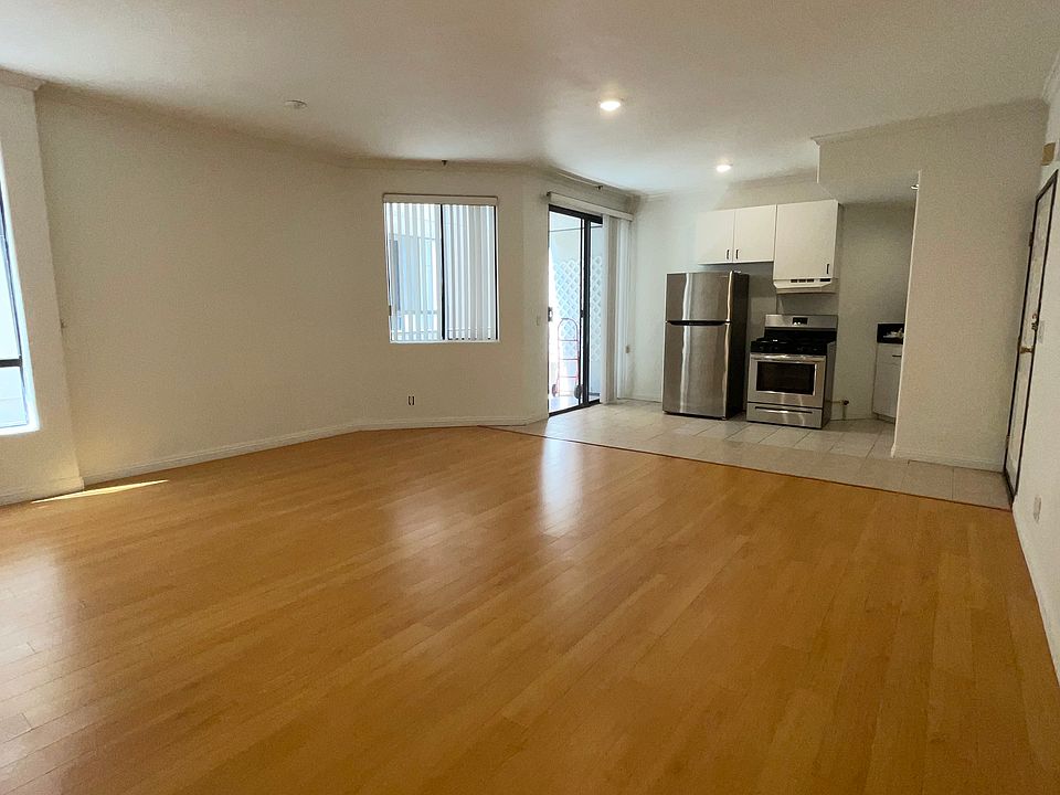 1st image of 900 S Bedford St APT 103