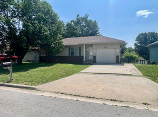 2304 S 14th St, Ozark, MO 65721
