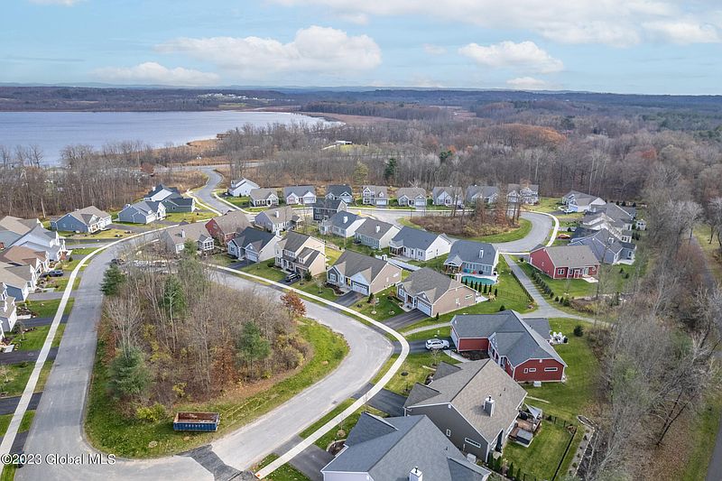 2nd image of 60 Village Circle N