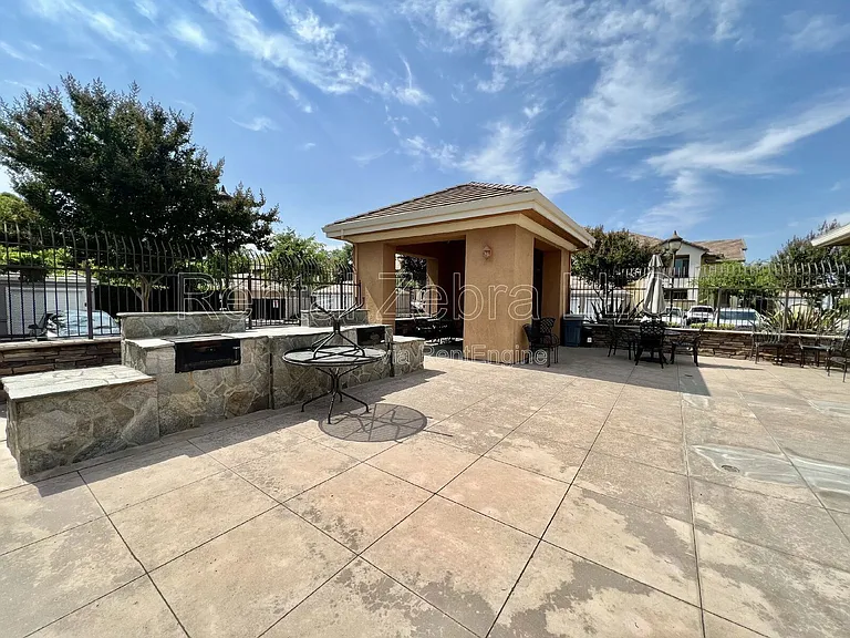 1360 Shady Ln — Photo 19